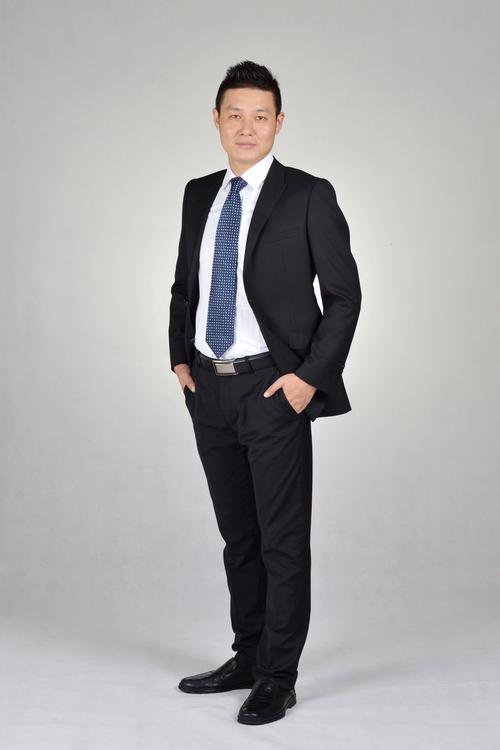 宋闻舟 视觉与舞美负责人